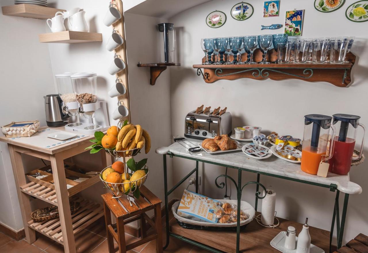 La Casa Degli Angeli Bed and Breakfast Σαλέρνο Εξωτερικό φωτογραφία