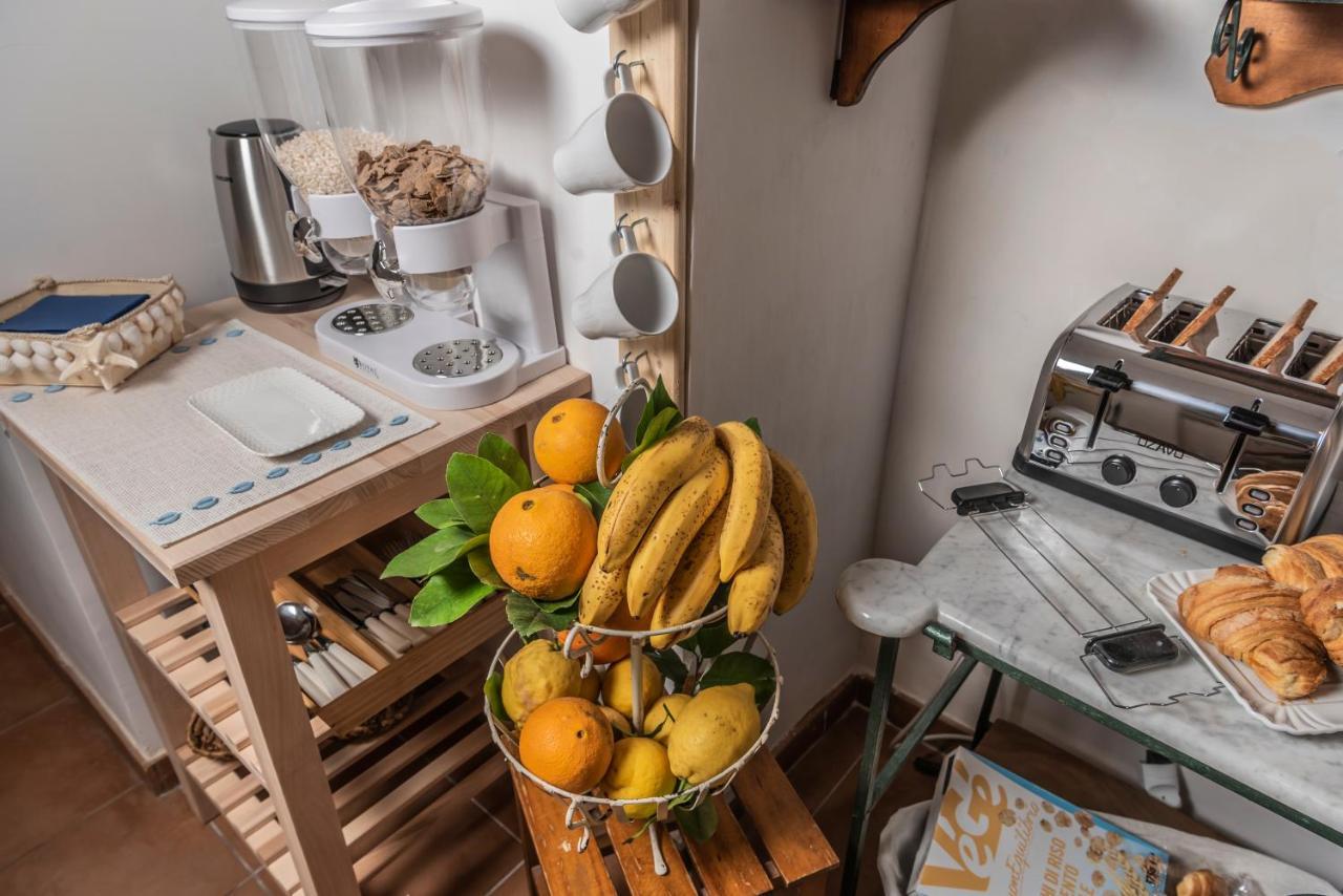 La Casa Degli Angeli Bed and Breakfast Σαλέρνο Εξωτερικό φωτογραφία